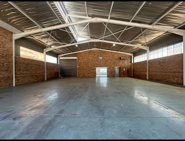 450M² WAREHOUSE TO LET IN HALFWAY HOUSE
